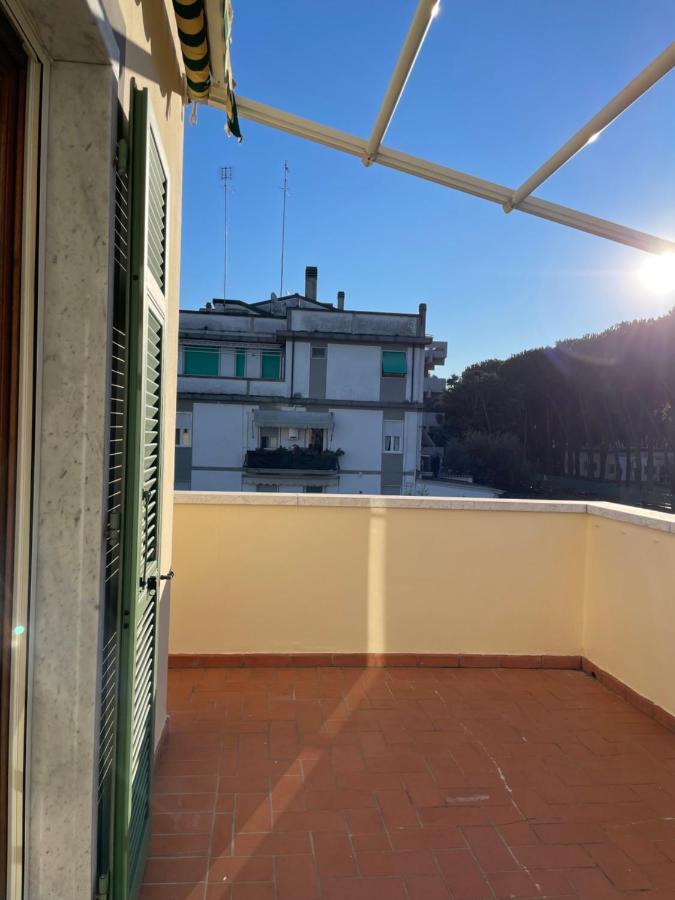 Accogliente Camera Singola Con Balcone A 500 Mt Dal Mare Marina di Carrara Kültér fotó